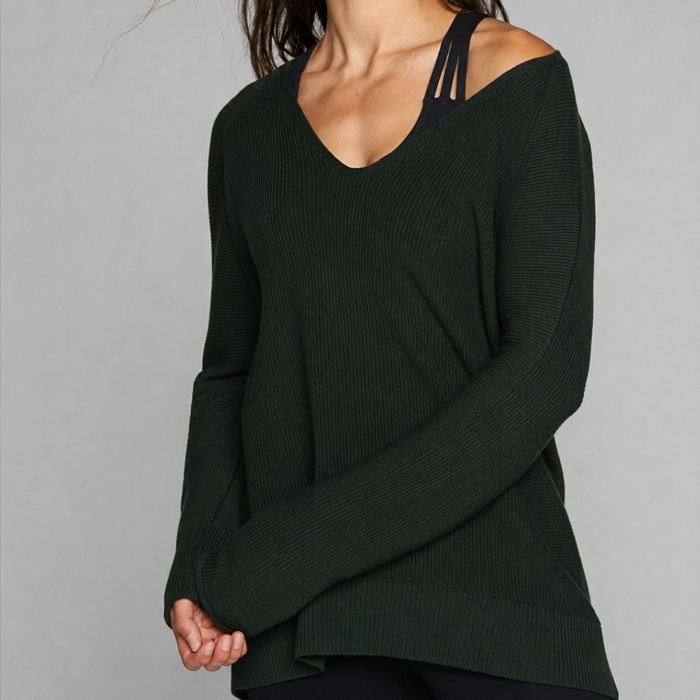 Athleta Hanover Refined V-Neck Sweater L Cozycore Athleisure Merino Wool Green
